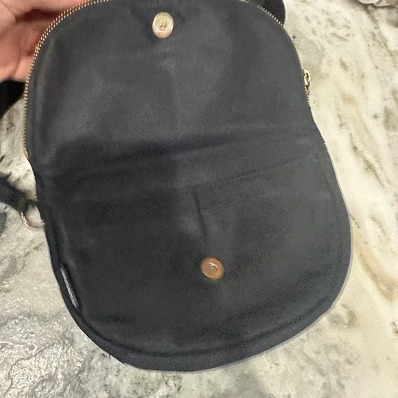 Lululemon black/gold all night festival bag micro 2L - Picture 2 of 3